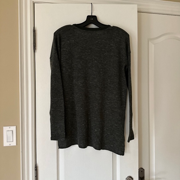 Wilfred Aritzia V Neck Sherbrooke Sweater, Size XS, Green - Picture 13 of 14